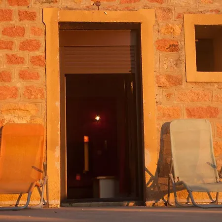 מלון & Restaurant Le Beau Sejour