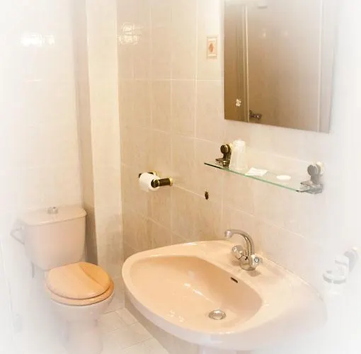 & Restaurant Le Beau Sejour מלון